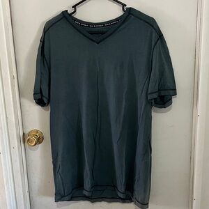 Rock & Republic Men's Deep Green V-Neck Tee